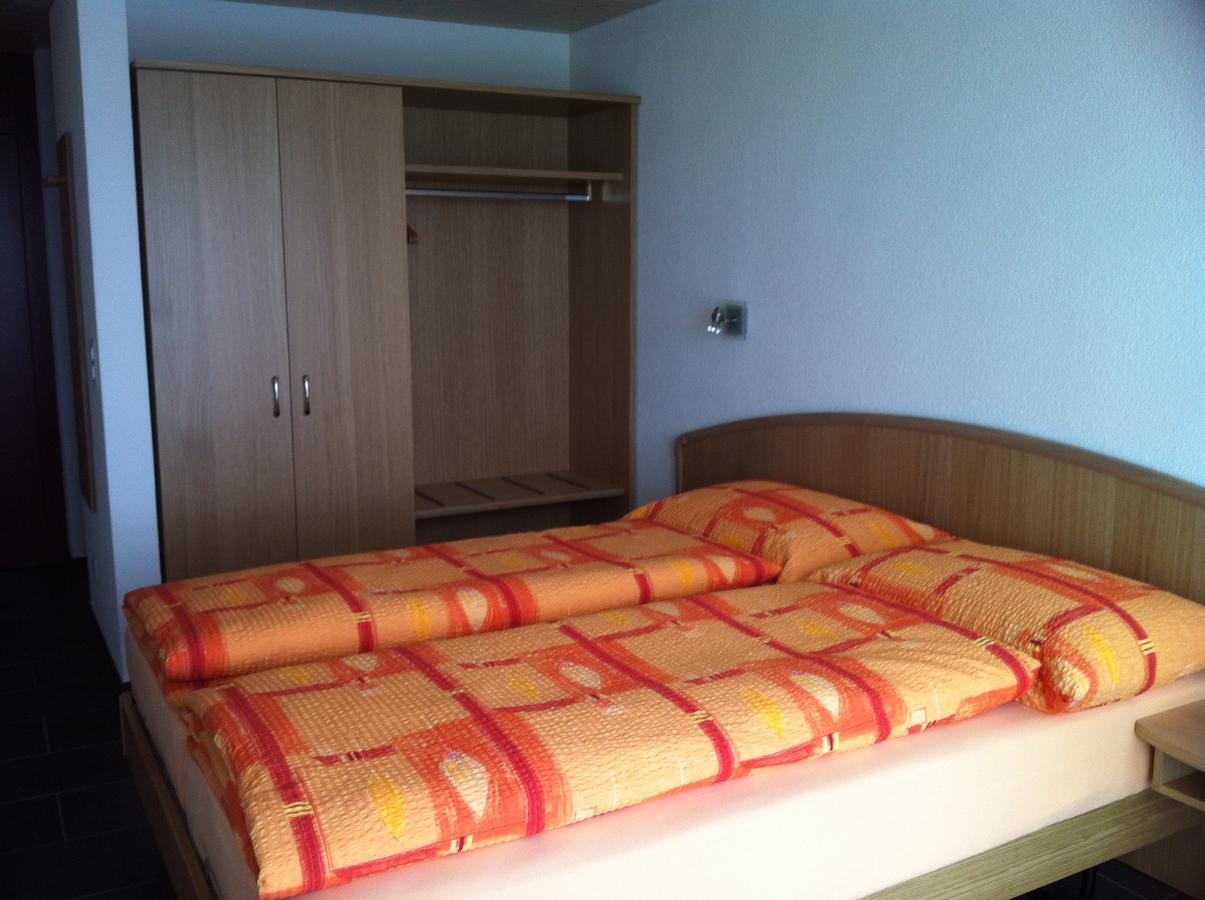 Chemihuette Hotel Aeschi Bei Spiez Bagian luar foto