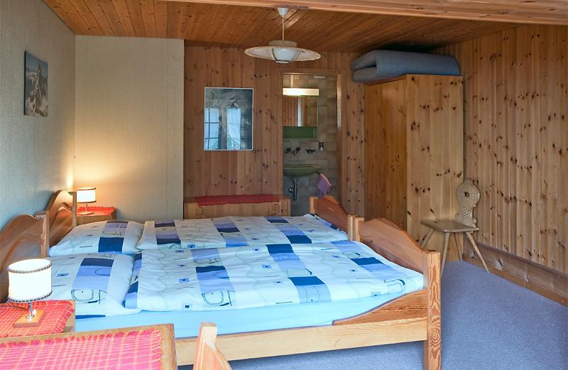 Chemihuette Hotel Aeschi Bei Spiez Bagian luar foto